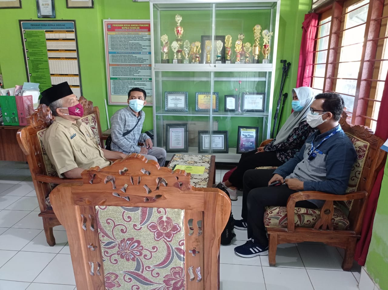 Visit of the Pusat Asesmen dan Pembelajaran (Pusmenjar) - the Study of Situational Analysis of Learning Gaps and Effect of COVID-19 in West Nusa Tenggara